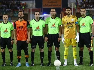 حسینی، بهترین دروازه بان لیگ بیست و یکم شد