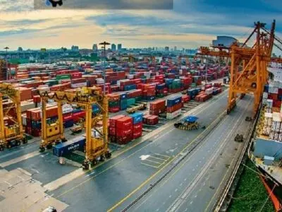 مسقط تدعو طهران الى الاستثمار فی تطویر میناء السویق