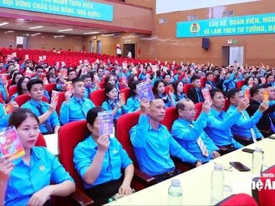 بیستمین کنگره اتحادیه کارگری ویتنام/ نمایندگان ۱۵۰ هزار کارگر گردهم آمدند