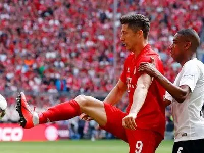 بایرن مونیخ 5- 1 فرانکفورت؛ قهرمانی پرگُل شاگردان کواچ