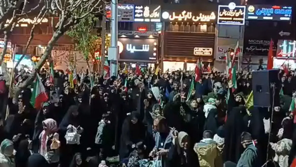 لبیک یا خامنه‌ای؛ شعار مردم انقلابی در شب اربعین امام شهید امت ـ شهران + فیلم