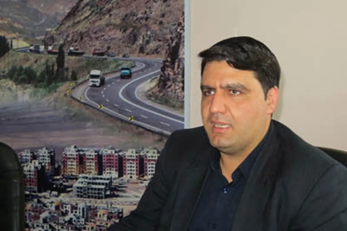 آغاز بارش برف در محور قزوین به همدان، گردنه‌های طالقان و بهرام‌آباد/ آماده‌باش اکیپ‌ای راهداری استان