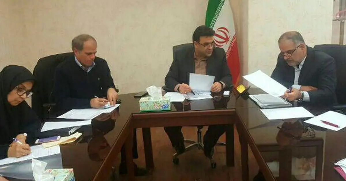 جلسه مشترک مدیرکل و مدیران راه و شهرسازی گیلان با فرماندار شفت 