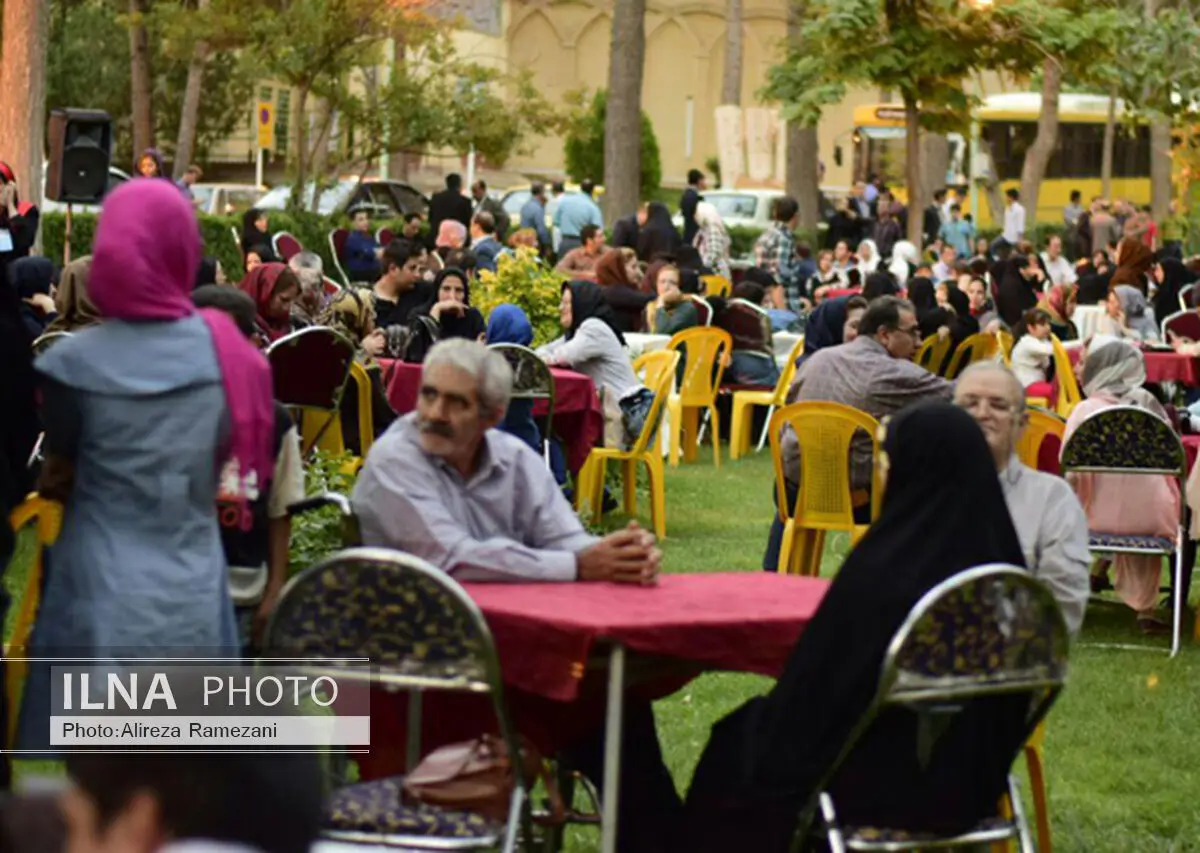 مراسم بزرگ افطار با نام "شبی با ایتام"