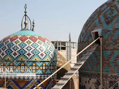 خطر خروج بقعه شیخ صفی‌الدین‌اردبیلی از فهرست یونسکو / توقف احداث ساختمان 6 طبقه /  پاسکاری مسئله توسط شهرداری و اداره میراث فرهنگی استان 