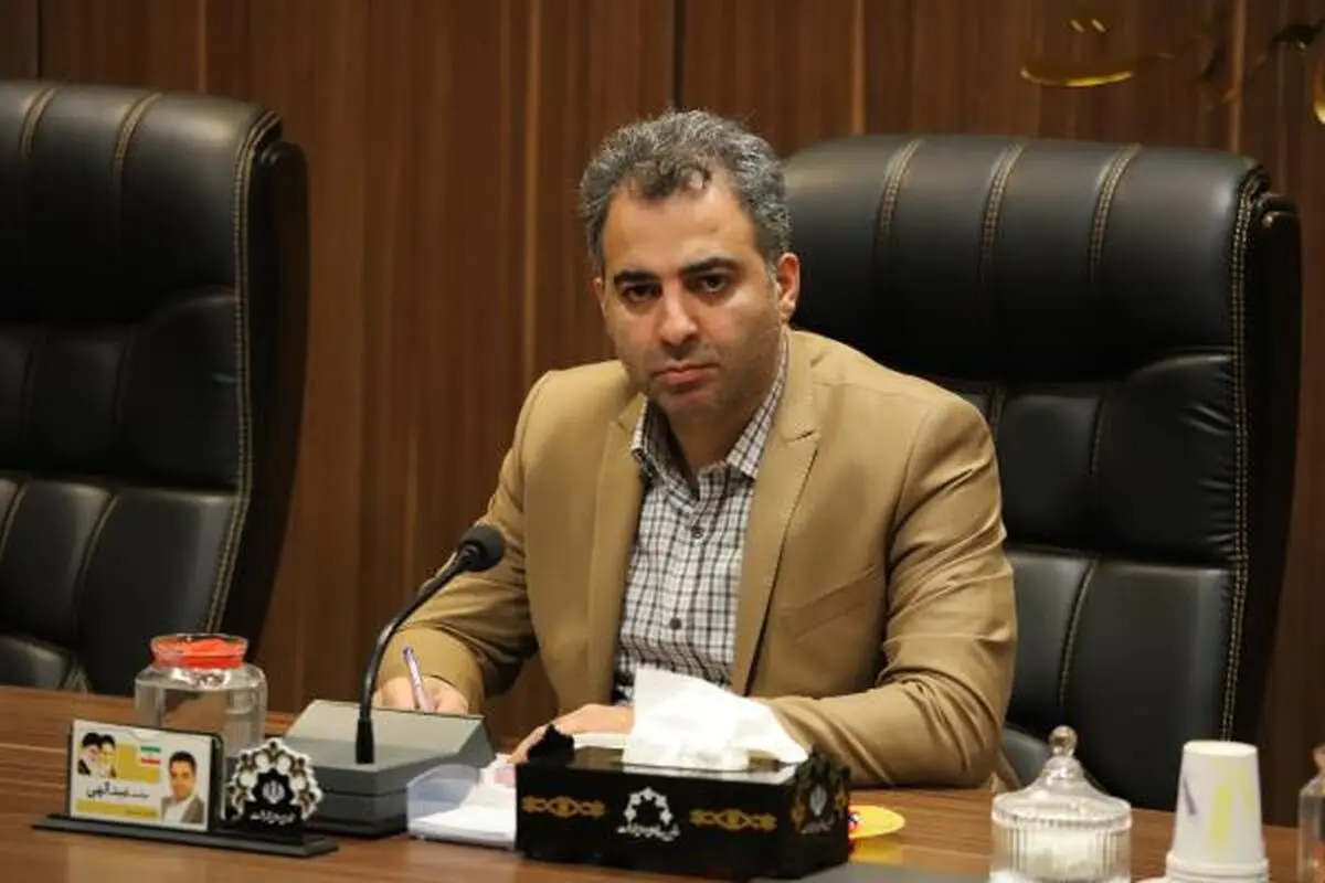 فراخوان برون سپاری ۱۰۴ ایستگاه اتوبوس/ برخی فضاهای تبلیغاتی چهره شهر را مخدوش کرده است