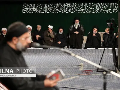 مراسم عزاداری حضرت اباعبدالله الحسین(ع) در شام غریبان با حضور مقام معظم رهبری
