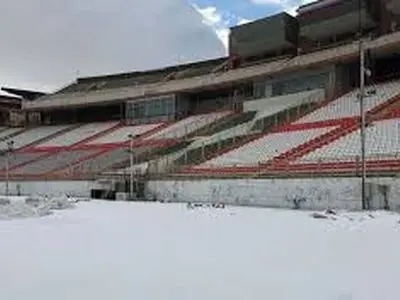 وضعیت نامناسب ورودی‌های استادیوم یادگار امام تبریز + فیلم