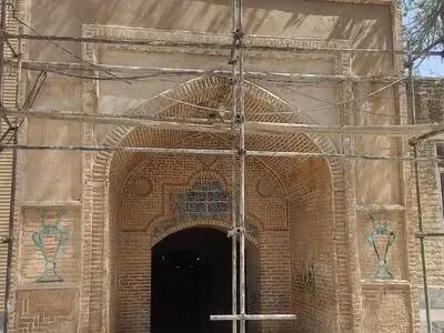 سردر هشتی بنای امامزاده سلطان ابراهیم قوچان مرمت شد