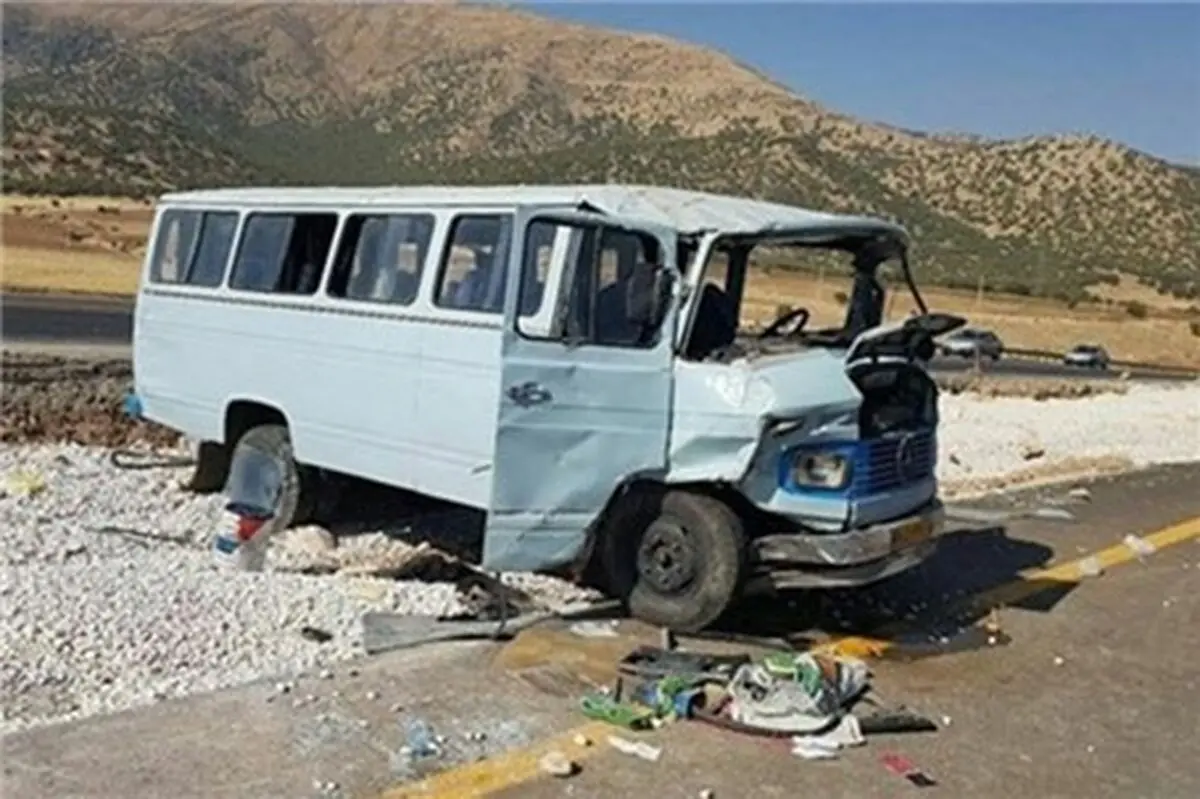 انحراف مینی بوس در محور سوادکوه 15 مصدوم به همراه داشت