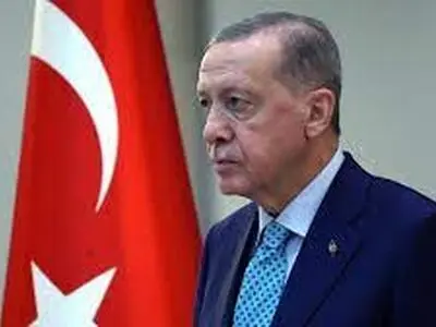 وقتی اردوغان برای پاک کردن بینی اش تیم اسکورت  را جا می گذارد+ فیلم