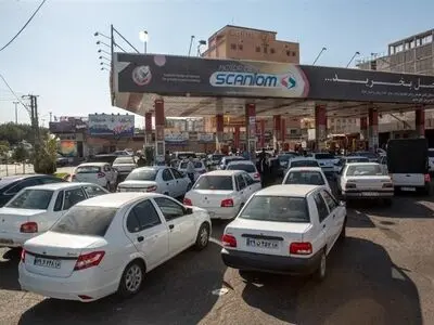 مشکلات سیستان و بلوچستان تمامی ندارد/ از صف‌ نان بگیر تا تهیه سوخت برای گرم کردن خانه ها/ برای تعویض سیلندر گاز هم با صف‌های طولانی مواجهیم
