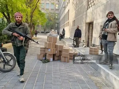 عناصر مسلح بانک مرکزی سوریه را در پایتخت سوریه غارت کردند! + عکس