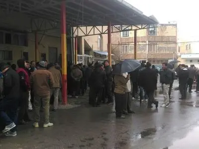 تجمع سه روزه کارگران شهرداری بروجرد برای معوقات مزدی 