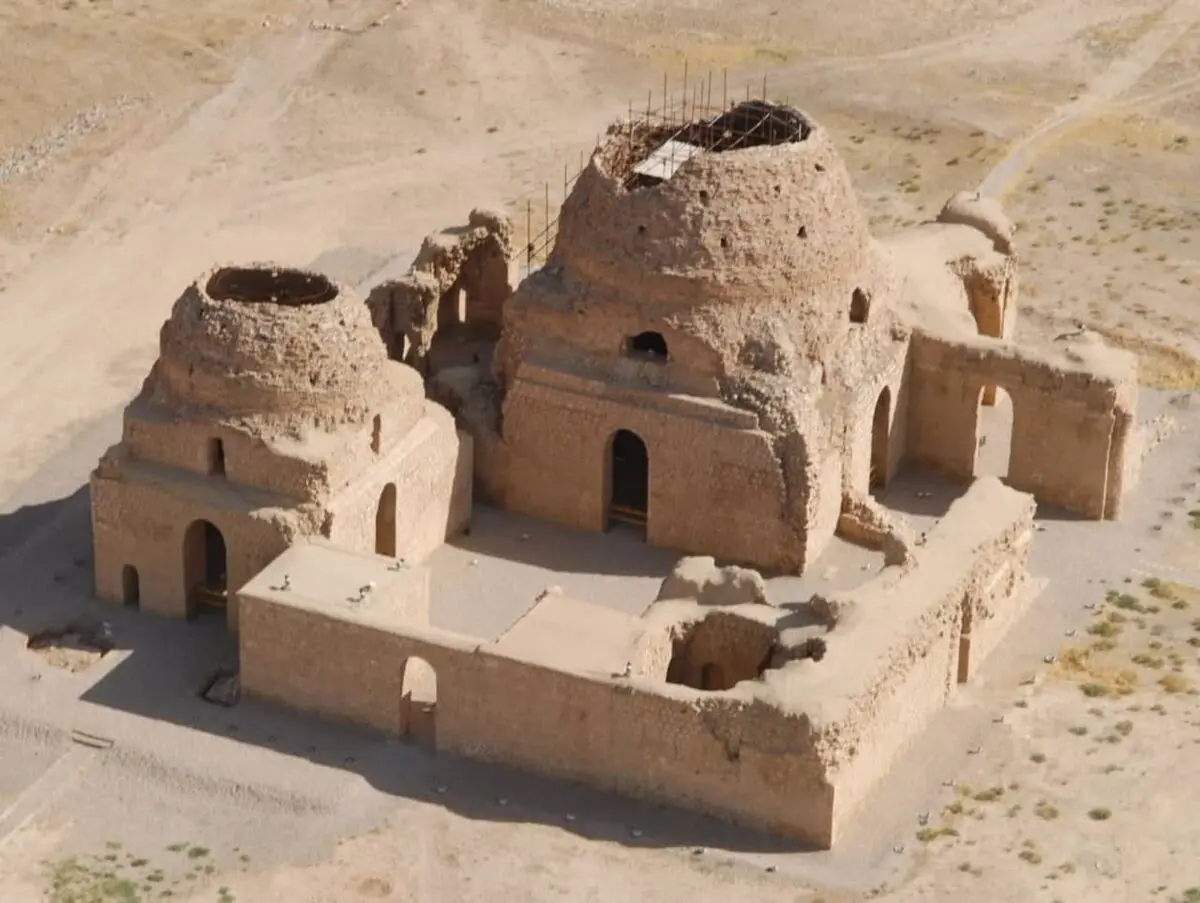 عملیات ساماندهی و مرمت کاخ جهانی سروستان آغاز شد
