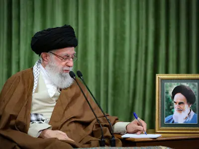 علت اصلی آشفتگی زورگویان فاسد و مفسد، نه بحث هسته‌ای، بلکه برافراشته شدن پرچم مقابله با نظم ناعادلانه از جانب ایران اسلامی است