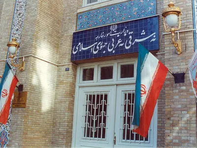 طهران تنفی إجراء محادثات هاتفیة بین ظریف وکیری بشأن المناورات الصاروخیة