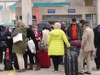 اعتراض مردم به دفاتر مسافرتی: پول‌مان را برگردانید/ آژانس‌ها: پولی نداریم