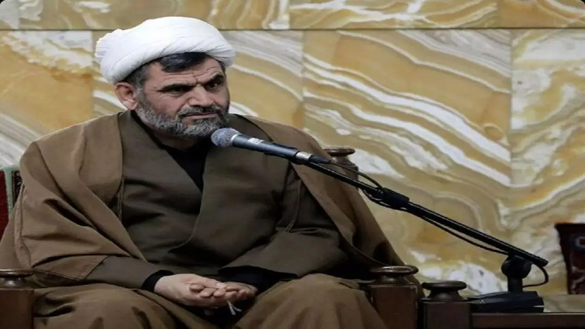 بر زانوان رضا (ع)