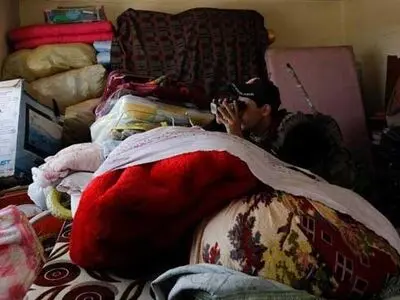 کمین سرباز پشت رختخواب(عکس)