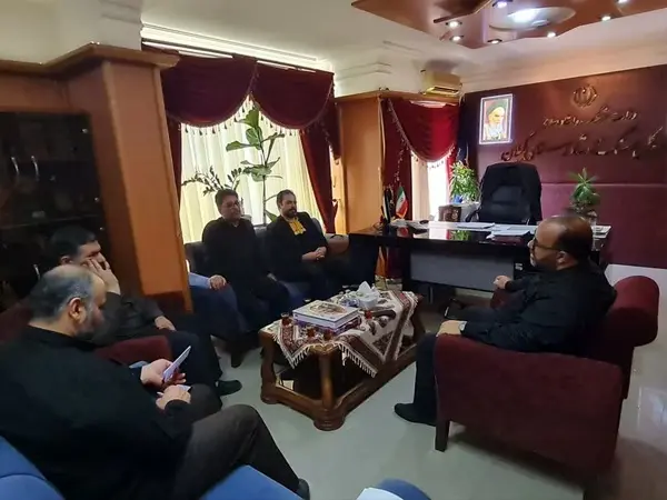 از خبرنگاران و خانه مطبوعات به عنوان نهاد صنفی اصحاب رسانه حمایت می‌کنم