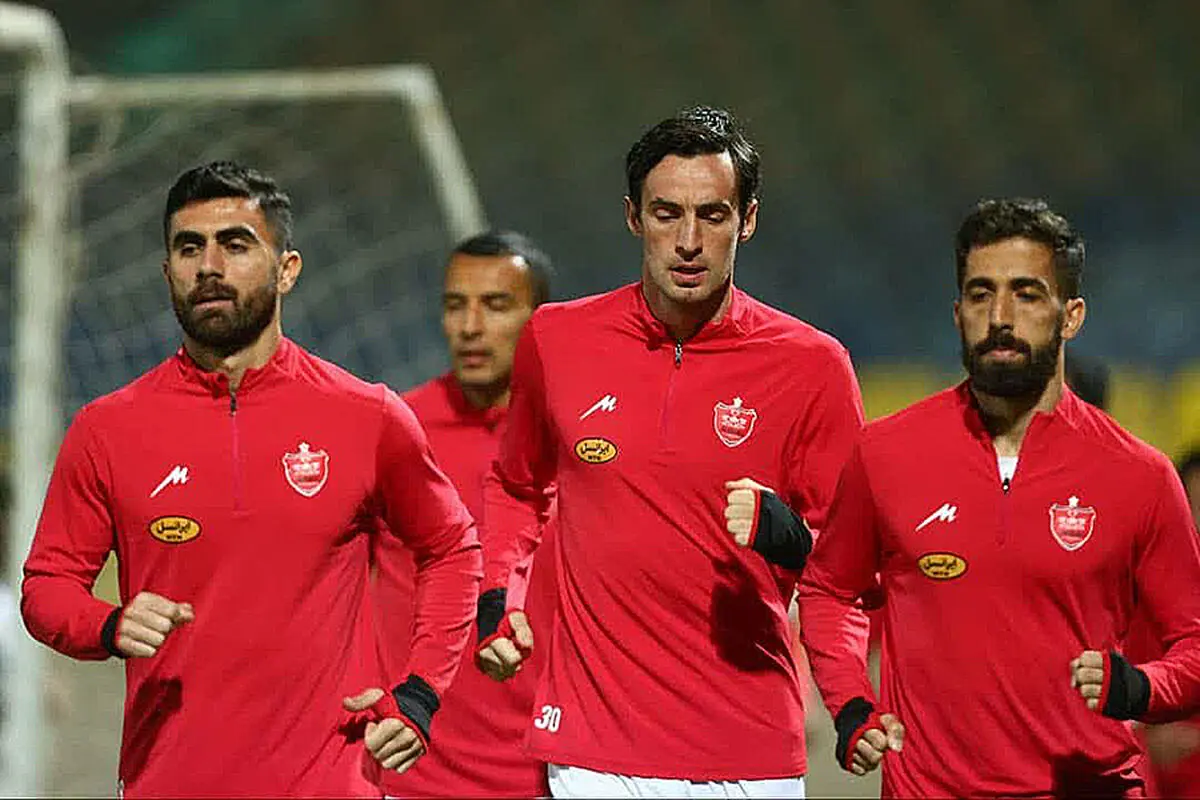 گولسیانی یکشنبه شب در تهران 