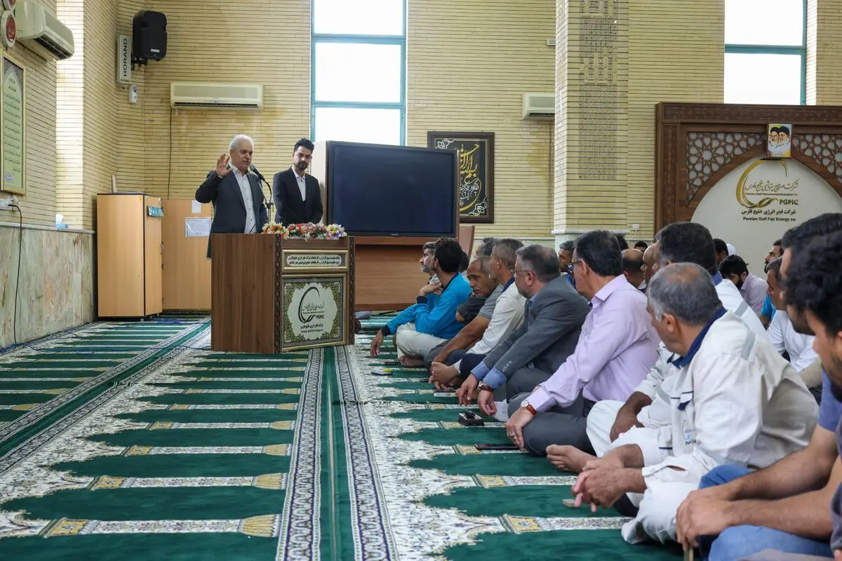 گزارش تصویری بزرگ‌داشت روز کار و کارگر در شرکت فجر انرژی خلیج‌فارس 