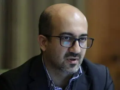 دستفروشان به شهرداری بی‌اعتماد هستند/ فعالیت دستفروشان زیر نظر پیمانکاران سبب بی‌اعتمادی شد