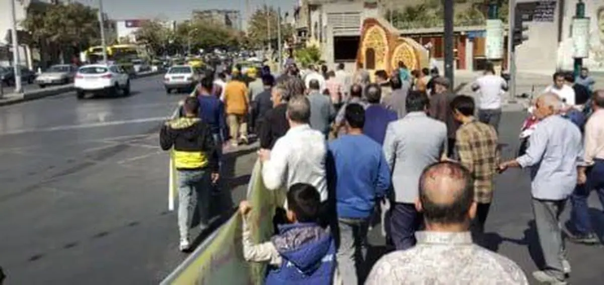 تجمع نانوایان مشهد در اعتراض به عدم پرداخت یارانه نان
