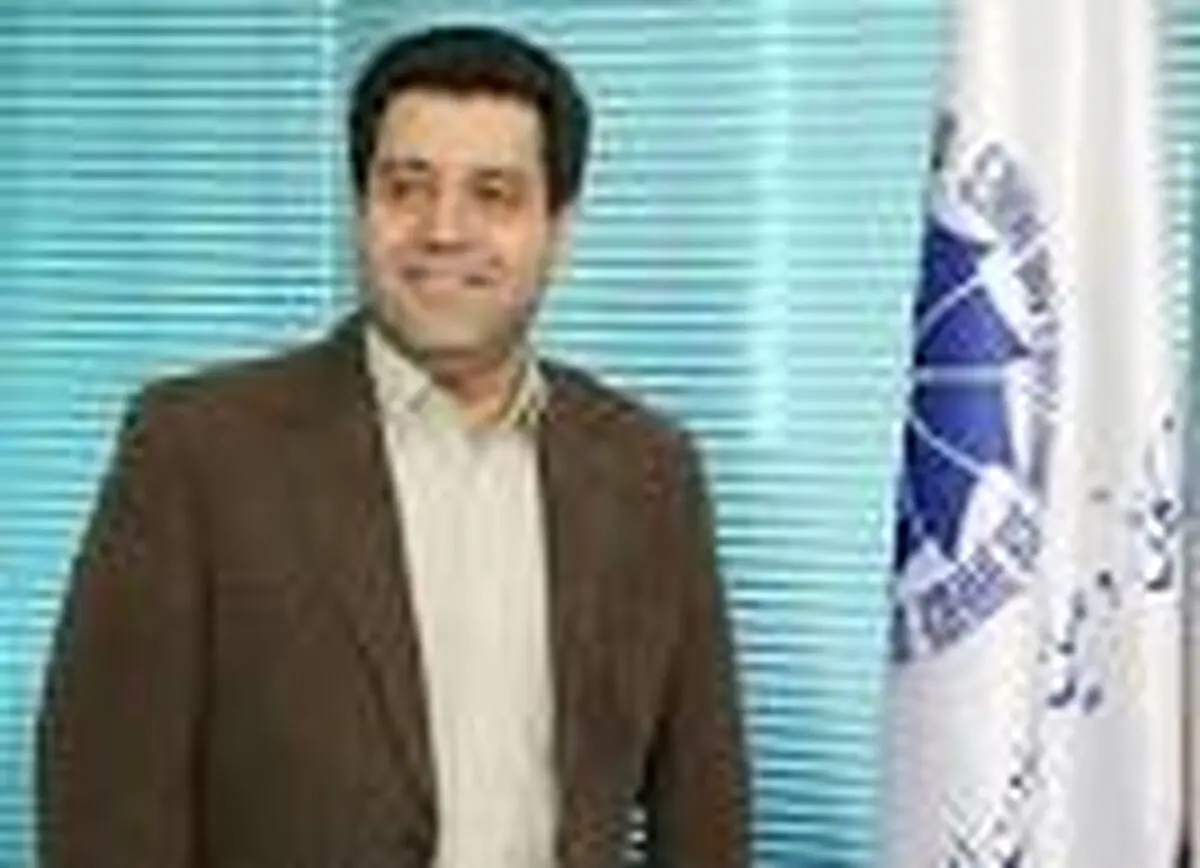 تک نرخی شدن دلار یعنی قیمت در بازار تعیین شود/ دولت ریسک یکسان‌سازی نرخ ارز را بپذیرد