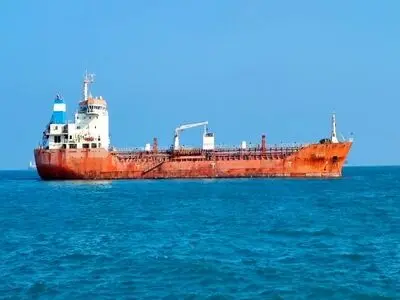 بحریة الحرس الثوري تضبط ناقلة نفط أجنبیة تحمل وقوداً مهرباً
