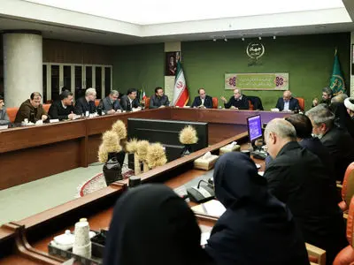  اصلاح شیوه تخصیص ارز ترجیحی با هدف حمایت مستقیم از مصرف‌کنندگان اجرا می‌شود/ اجازه ایجاد اختلال در تأمین کالاهای اساسی را نخواهیم داد