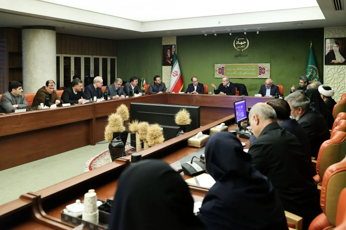  اصلاح شیوه تخصیص ارز ترجیحی با هدف حمایت مستقیم از مصرف‌کنندگان اجرا می‌شود/ اجازه ایجاد اختلال در تأمین کالاهای اساسی را نخواهیم داد