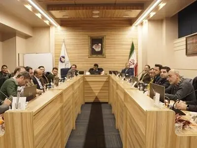 ظرفیت نخبگانی و دانشگاهی کشور برای حل مسائل جاری تجمیع می‌شود
