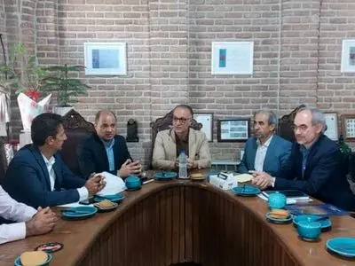 آغاز بررسی پرونده ثبت ملی فرش مراغه/ تدوین مستندات تخصصی در دستور کار معاونت صنایع‌دستی آذربایجان شرقی قرار گرفت