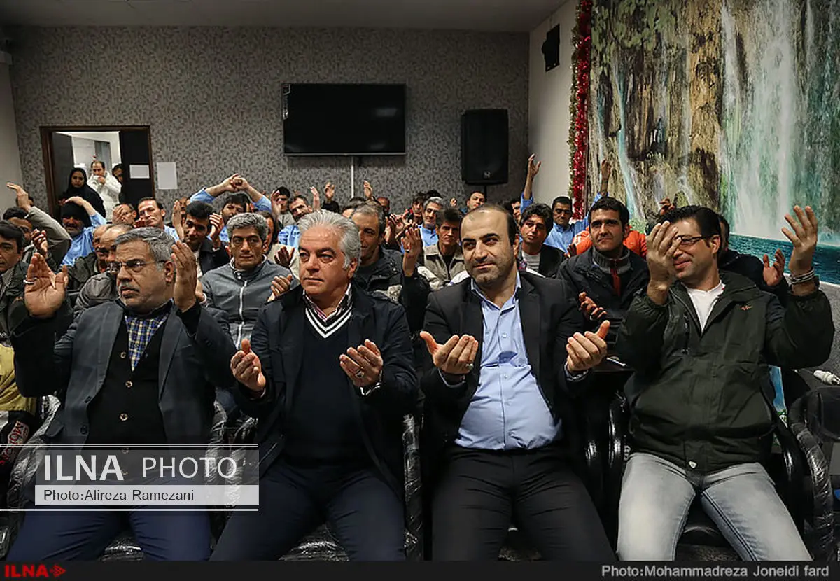عکسهایی از مسافران خیابانهای تهران در یک جشن ملی