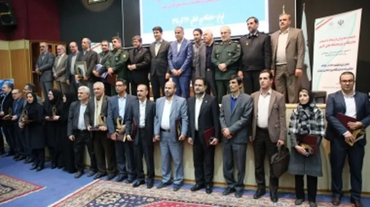 آیین تجلیل از فعالان حوزه ارتباط دانشگاه با صنعت و جامعه