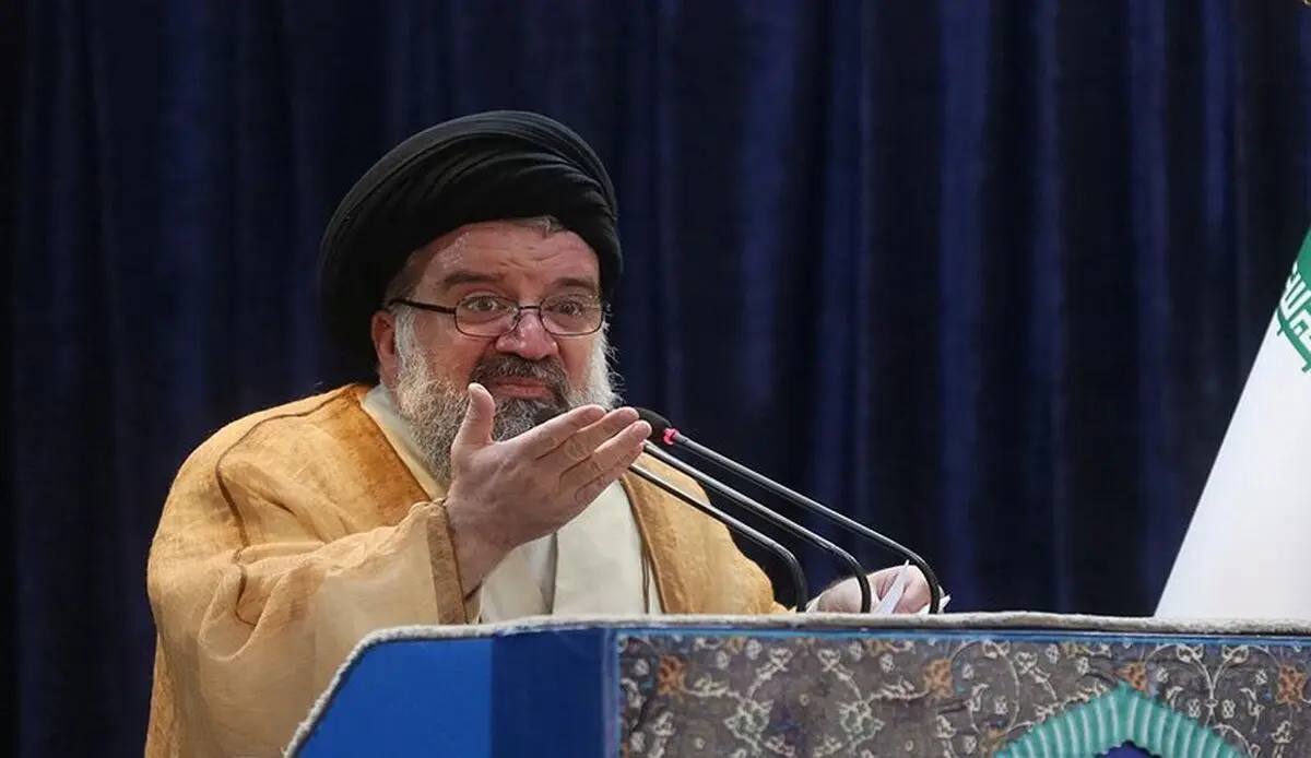 خطیب جمعة طهران: امیرکا واوروبا وجهان لعملة واحدة 