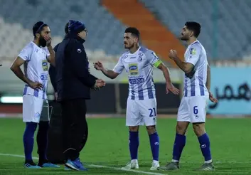 غفوری: مدیرعامل در استقلال تعطیل است / وزیر باید جوابگو این اتفاقات باشد