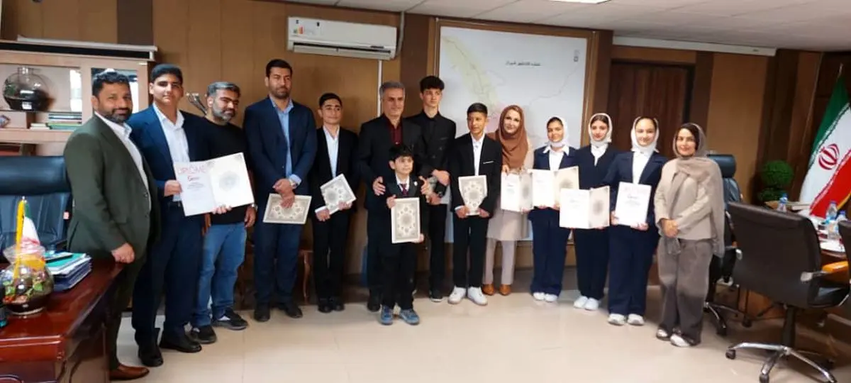 نخبگان امروز، آینده درخشان کشور را رقم میزنند