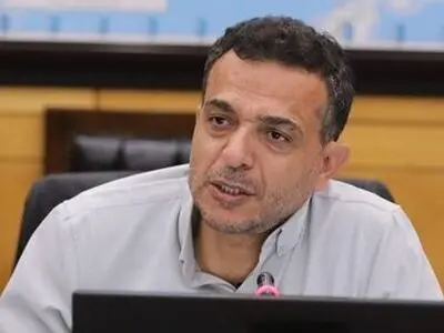 دولت برای مدیریت بازار «قرارگاه مسکن» تشکیل دهد/ در حوزه تأمین فولاد و سیمان مشکلی نداریم