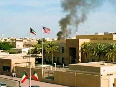 رویترز: دود از سفارت آمریکا در کویت بلند شد
