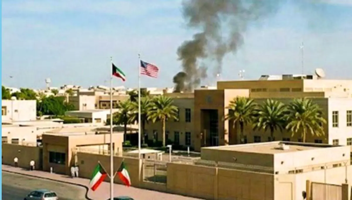 رویترز: دود از سفارت آمریکا در کویت بلند شد
