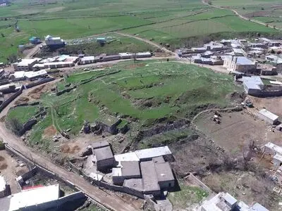 کشف شواهدی از دیواره دفاعی یک قلعه استقراری در محوطه آتشگاه اردبیل
