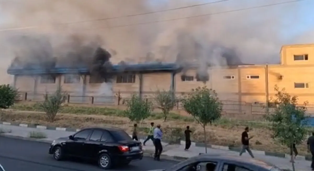 آتش سوزی در استخر کارگران بروجرد