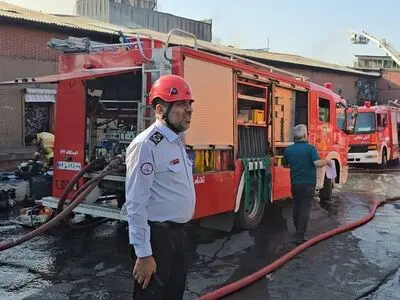 آتش سوزی کارخانه لبنی در تهران