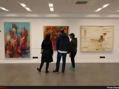 سیزده هنرمند و یک اشتراک در قالب "در جست و جوی خود" به نمایش درآمدند