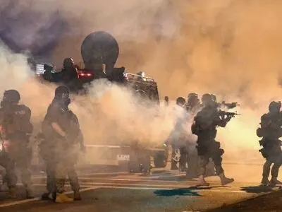 اوباما استفاده از سلاح را برای ماموران پلیس محدود می‌کند