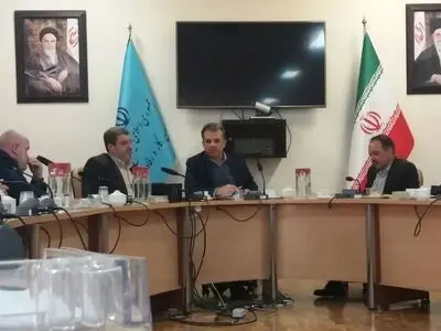 تورم و گرانی کارگران و بازنشستگان را به زانو درآورده/ سایه شوم قرارداد سفید امضا بر سر کارگران