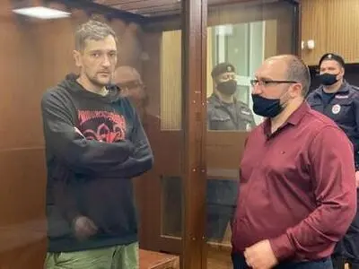 Russia moves to isolate Navalny allies, shut part of central Moscow ahead of protests
